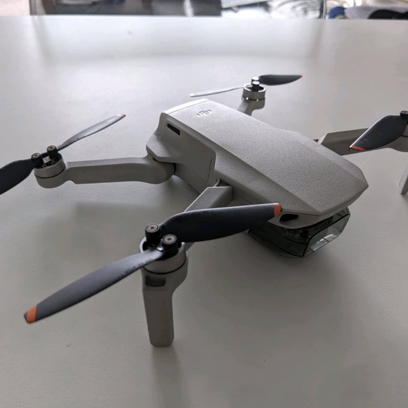 DJI Drone - Picture 1 of 4